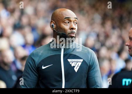 Sheffield, Regno Unito. 23 agosto 2024. Quarto ufficiale Sam Allison durante la partita Sheffield Wednesday FC vs Leeds United FC Sky bet EFL Championship all'Hillsborough Stadium, Sheffield, Inghilterra, Regno Unito il 23 agosto 2024 Credit: Every Second Media/Alamy Live News Foto Stock