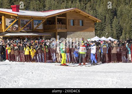 Bansko, Bulgaria, 12 dicembre 2015: Apre la nuova stagione sciistica con Marc Girardelli, Markus Wasmeier, Petar Popangelov, Europa Foto Stock