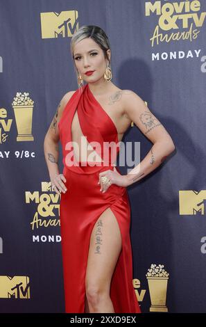 Halsey agli MTV Movie and TV Awards 2018 tenuti al Barker Hangar di Santa Monica, USA il 16 giugno 2018 Foto Stock