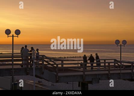 Molo alla luce della sera Foto Stock