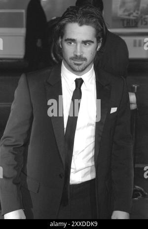 HOLLYWOOD, CALIFORNIA, 16 NOVEMBRE 2004: Colin Farrell alla prima di "Alexander" a Los Angeles, tenutasi al Grauman's Chinese Theater di Hollywood, USA, il 16 NOVEMBRE Foto Stock