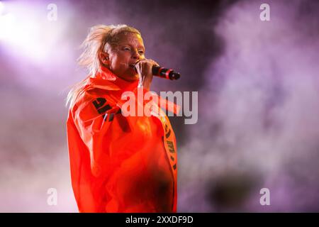 Vilar De Mouros, Portogallo. 24 agosto 2024. Il cantante Die Antwoord, Yolandi Visser, si esibisce sul palco del festival musicale Vilar de Mouros. Credito: SOPA Images Limited/Alamy Live News Foto Stock