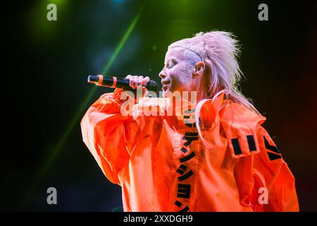 Vilar De Mouros, Portogallo. 24 agosto 2024. Il cantante Die Antwoord, Yolandi Visser, si esibisce sul palco del festival musicale Vilar de Mouros. (Foto di Diogo Baptista/SOPA Images/Sipa USA) credito: SIPA USA/Alamy Live News Foto Stock