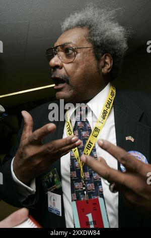 New York, NY, USA, 30 agosto 2004: La Convention Nazionale Repubblicana al Madison Square Garden. Il promotore di pugilato Don King partecipa alla convention per dare il suo sostegno a George W. Bush. Foto Stock