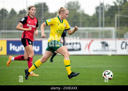 Cologne, Germany. 23rd Aug, 2024. Cologne, Germany, August 23rd 2024: Rosa van Wershoven (24 Fortuna Sittard) runs with the ball during the friendly match between Bayer Leverkusen and Fortuna Sittard at Leistungszentrum Kurtekotten in Cologne, Germany. (Leiting Gao/SPP) Credit: SPP Sport Press Photo. /Alamy Live News Stock Photo