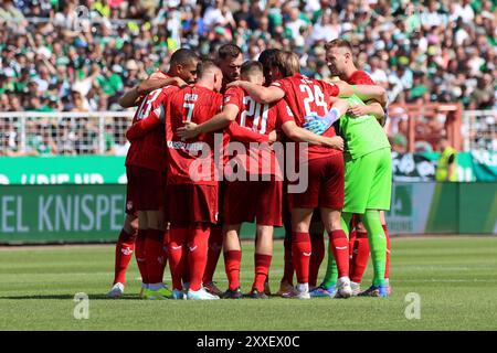 Muenster, Germania. 24 agosto 2024. GER, Preussen Muenster gegen 1.FC Kaiserslautern, Fussball, 2.Liga, 3. Spieltag, Spielzeit 2024/2025, 24.08.2024 1.FC Kaiserslautern LE NORMATIVE DFL VIETANO QUALSIASI USO DI FOTOGRAFIE COME SEQUENZE DI IMMAGINI E/O QUASI-VIDEO foto: Eibner-Pressefoto/ Frank Zeising credito: dpa/Alamy Live News Foto Stock