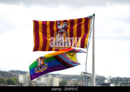 The University of Bradford Stadium, Bradford, England - 24th August 2024 A general view of a flag bearing the Bradford City club crest at The University of Bradford Stadium - before the game Bradford City v Bromley, Sky Bet League Two,  2024/25, The University of Bradford Stadium, Bradford, England - 24th August 2024 Credit: Mathew Marsden/WhiteRosePhotos/Alamy Live News Stock Photo