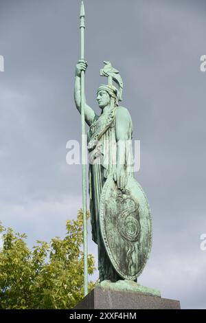 Monumento à la Renaissance de Valenciennes. Sculpteur Alphonse Terroir. Athéna (Valenciennes = Athènes du Nord). Sur la haute stèle s'appuient un sidéru Foto Stock