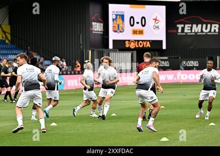 Westerlo, Belgio. 24 agosto 2024. I giocatori dell'OHL nella foto prima di una partita di calcio tra KVC Westerlo e Oud-Heverlee Leuven, sabato 24 agosto 2024 a Westerlo, il quinto giorno della stagione 2024-2025 della "Jupiler Pro League" prima divisione del campionato belga. BELGA FOTO JOHAN EYCKENS credito: Belga News Agency/Alamy Live News Foto Stock