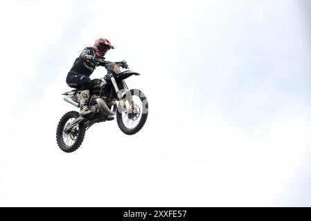 Zandvoort, Netherlands. 24th Aug, 2024. Circuit atmosphere. Formula 1 World Championship, Rd 15, Dutch Grand Prix, Saturday 24th August 2024. Zandvoort, Netherlands. Credit: James Moy/Alamy Live News Foto Stock