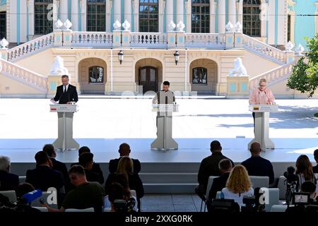 Kyiv, Ukraine. 24th Aug, 2024. Volodymyr Zelenskyy, President of Ukraine, attends a joint briefing on the 33rd anniversary of the independence of Ukraine. On August 24, Ukraine celebrates its 1991 declaration of independence from the Union of Soviet Socialist Republics (USSR). For security reasons, no large mass events were held in Kyiv on this day, except some solemn activities. Credit: SOPA Images Limited/Alamy Live News Stock Photo