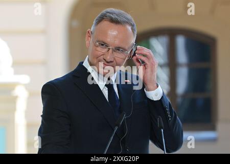 Kiev, Ucraina. 24 agosto 2024. Volodymyr Zelenskyy, presidente dell'Ucraina, partecipa a un briefing congiunto sul 33° anniversario dell'indipendenza dell'Ucraina. Il 24 agosto, l'Ucraina celebra la sua dichiarazione di indipendenza del 1991 dall'Unione delle Repubbliche Socialiste sovietiche (URSS). Per motivi di sicurezza, nessun grande evento di massa si è tenuto a Kiev in questo giorno, tranne alcune attività solenni. (Foto di Aleksandr Gusev/SOPA Images/Sipa USA) credito: SIPA USA/Alamy Live News Foto Stock