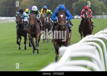 MIDNIGHT THUNDER ridden by jockey Kieran O'Neill wins the Get Raceday Ready Novice Stakes (Class 5) (GBB Race) at Royal Windsor Racecourse in Windsor, Berkshire at the Summer Closing Party. Owner and Breeder Godolphin, Trainer Saeed bin Suroor, Newmarket, Sponsor Emirates Fly Better. Credit: Maureen McLean/Alamy Live News Stock Photo