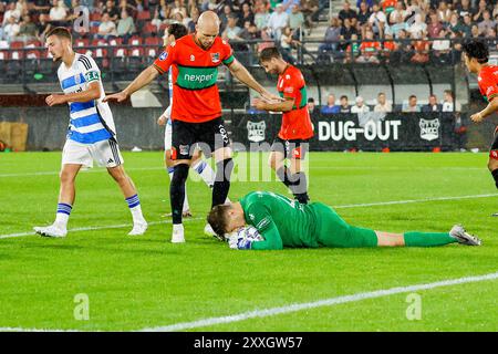 Nijmegen, Paesi Bassi. 24 agosto 2024. NIJMEGEN, PAESI BASSI - 24 AGOSTO: Il portiere Robin Roefs del NEC Nijmegen salta durante l'incontro olandese Eredivisie tra NEC Nijmegen e PEC Zwolle al Goffertstadion il 24 agosto 2024 a Nijmegen, Paesi Bassi. (Foto di Raymond Smit/Orange Pictures) credito: dpa/Alamy Live News Foto Stock