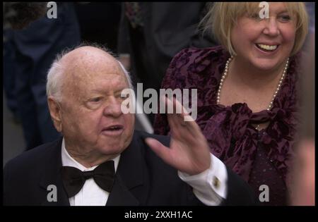 Manhattan, New York, USA, 16 marzo 2002; Liza Minelli Gifter sig. / Foto Stock