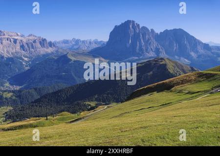 Langkofel e Plattkofel nelle Dolomiti italiane, Langkofel e Plattkofel nelle Dolomiti italiane Foto Stock