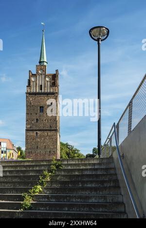 Vista del Kroepeliner Tor a Rostock Foto Stock