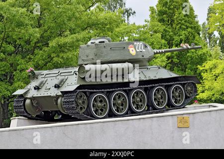 Monument Tank T-34-85. Kaliningrad (ex Konigsberg), Russia, Europa Foto Stock