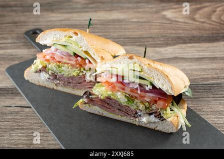 Vista di un panino di roast beef. Foto Stock