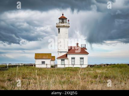 Faro di Point Wilson a Fort Worden a Port Townsend, Washington Foto Stock