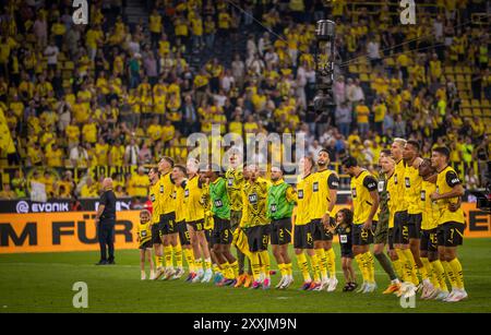 Dortmund, Germany. 24th Aug 2024.  BVB Schlussjubel Borussia Dortmund - Eintracht Frankfurt 24.08.2024   Credit: Moritz Muller/Alamy Live News Stock Photo