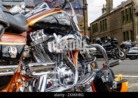 Bradford, Regno Unito. 25 agosto 2024. Shipley Harley Davidson Rally. Centinaia di moto e migliaia di spettatori si sono riuniti a Baildon per il 45° Shipley Harley Davidson Rally per partecipare al Big Ride Out. Crediti: Neil Terry/Alamy Live News Foto Stock