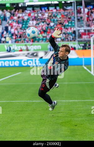 Wolfsburg, Germania. 25 agosto 2024. 25.08.2024, VfL Wolfsburg vs. FC Bayern München, 1. Bundesliga, 1. Spieltag Manuel Neuer (FC Bayern Muenchen, n. 1) Wichtiger Hinweis: Gemaess den Vorgaben der DFL Deutsche Fussball Liga bzw. Des DFB Deutscher Fussball-Bund ist es untersagt, in dem Stadion und/oder vom Spiel angefertigte Fotoaufnahmen in forma von Sequenzbildern und/oder videoaehnlichen Fotostrecken zu verwerten foto: Bahho Kara/Kirchner-Media Credit: dpa/Alamy Live News Foto Stock