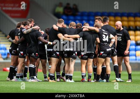 Wimbledon, Regno Unito. 25 agosto 2024. I London Broncos entrano in un huddle prima della partita Betfred Super League Round 23 Londra Broncos vs Leigh Leopards a Plough Lane, Wimbledon, Regno Unito, 25 agosto 2024 (foto di Izzy Poles/News Images) a Wimbledon, Regno Unito, il 25/8/2024. (Foto di Izzy Poles/News Images/Sipa USA) credito: SIPA USA/Alamy Live News Foto Stock