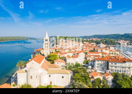 Vista aerea della città vecchia di Rab sull'isola di Rab, Croazia Foto Stock