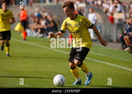 Venlo, Paesi Bassi . 25 agosto 2024. VENLO, PAESI BASSI - AGOSTO 25: Thijme Verheijen del VVV Venlo corre con il pallone durante la partita VVV Venlo tra Roda JC Kerkrade al Covebo Stadion - De Koel il 25 agosto 2024 a Venlo, Paesi Bassi. (Foto di Orange Pictures) (foto di Orange Pictures/Orange Pictures) credito: Orange Pics BV/Alamy Live News Foto Stock