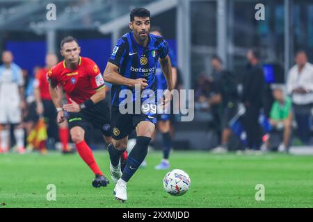 Mehdi Taremi del FC internazionale visto in azione durante la partita di calcio di serie A 2024/25 tra FC Internazionale e US Lecce allo Stadio Giuseppe Meazza. Punteggio finale; Internazionale 2:0 US Lecce Foto Stock