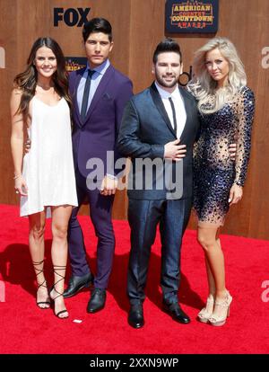 Abby Law, Dan Smyers, Shay Mooney e Hannah Billingsley agli American Country Countdown Awards 2016 tenutosi al Forum di Inglewood, USA il 1° maggio 2016. Foto Stock