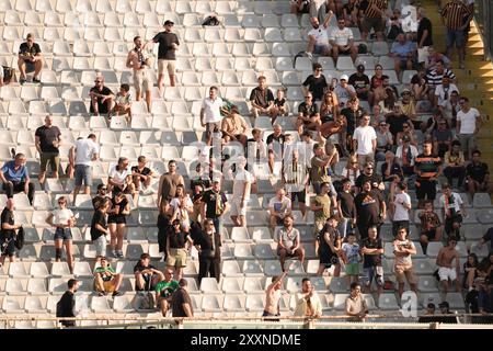 Firenze, Italia. 25 agosto 2024. Tifoso del Venezia durante la partita di serie A Enilive 2024/2025 tra Fiorentina e Venezia - serie A Enilive allo Stadio Artemio Franchi - Sport, calcio - Firenze, Italia - domenica 25 agosto 2024 (foto di massimo Paolone/LaPresse) crediti: LaPresse/Alamy Live News Foto Stock