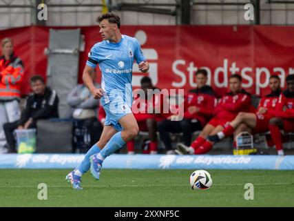 Lukas Reich (TSV 1860 Muenchen, n. 20). GER, TSV 1860 Muenchen gegen FC Viktoria Koeln 1904, Fussball, 3. Bundesliga, 3. Spieltag, Saison 2024/2025, 25.08.2024. (LE NORMATIVE DFL DFB VIETANO QUALSIASI USO DI FOTOGRAFIE COME SEQUENZE DI IMMAGINI E/O QUASI-VIDEO). Foto: Eibner-Pressefoto/Heike Feiner Foto Stock