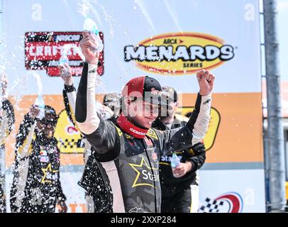 West Allis, Wisconsin, Stati Uniti. 25 agosto 2024. Durante la corsa Sprecher 150 NASCAR/ARCA al Milwaukee Mile. WILLIAM SAWALICH #18 ha vinto la gara. (Credit Image: © Scott Hasse/ZUMA Press Wire) SOLO PER USO EDITORIALE! Non per USO commerciale! Crediti: ZUMA Press, Inc./Alamy Live News Foto Stock