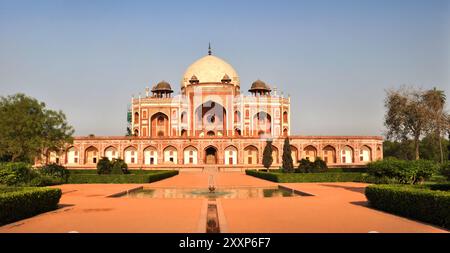 Vista panoramica di la tomba di Humayun - uno dei più famosi buldings Mughal in New Delhi, India Foto Stock