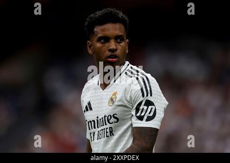Madrid, spagnolo. 25 agosto 2024. Madrid, Spagna; 08.25.2024.- il giocatore del Real Madrid Rodrygo va. Real Madrid vs Real Valladolid 2° giorno della Football League spagnola. Punteggio finale 3-0 con gol di Federico Valverde 50', Brahim Díaz 88' e Endrick Felipe 90' 6'. Prima partita giocata da Mbappe al Santiago Bernabéu, così come Endrick, che segnò il suo primo gol in questo stadio. Crediti: Juan Carlos Rojas/dpa/Alamy Live News Foto Stock