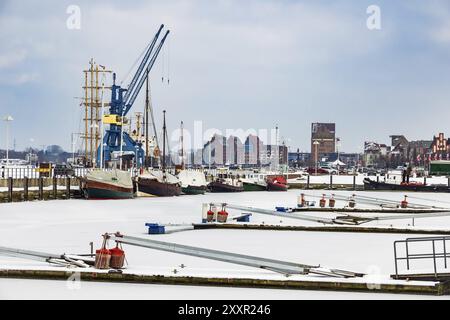 Inverno nel porto di Rostock Foto Stock