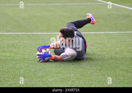 Columbus, Ohio, Stati Uniti. 25 agosto 2024: Il portiere dei Columbus Crew Patrick Schulte (28) si scalda prima di affrontare il Los Angeles FC nella finale della Leagues Cup a Columbus, Ohio. Brent Clark/Cal Sport Media Credit: Cal Sport Media/Alamy Live News Foto Stock