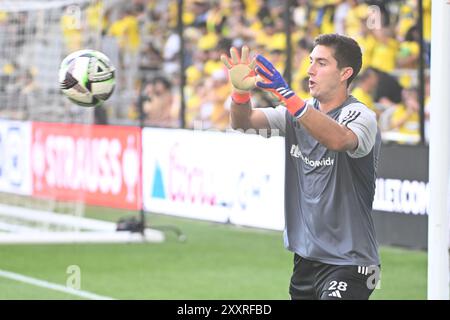 Columbus, Ohio, Stati Uniti. 25 agosto 2024: Il portiere dei Columbus Crew Patrick Schulte (28) si scalda prima di giocare al Los Angeles FC nella finale della Leagues Cup a Columbus, Ohio. Brent Clark/Cal Sport Media Credit: Cal Sport Media/Alamy Live News Foto Stock