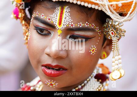 Ajmer, India. 24 agosto 2024. Bambini vestiti come divinità indù Radha e Krishna durante le celebrazioni del festival Janmashtami ad Ajmer, Rajasthan, India, il 26 agosto 2024. Festa di Janmashtami che segna il compleanno del Dio indù Krishna, celebrata ad Ashtami (ottavo giorno) del Krishna Paksha (due settimane buie) del mese santo di Bhadrapad (agosto-settembre) nel calendario indù. Foto di ABACAPRESS. COM credito: Abaca Press/Alamy Live News Foto Stock