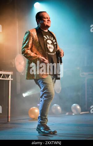 BARRIOKE - Barry di Eastenders (interpretato da Shaun Williamson) con esilarante set al Victorious Festival di Southsea domenica 25 agosto Credit: Graham Tarrant/Alamy Live News Foto Stock