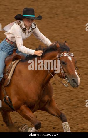 Corse di barile, Philomath Junior Rodeo, Philomath, Oregon Foto Stock