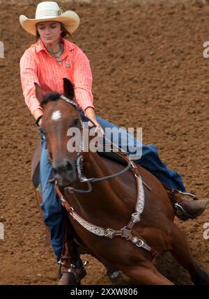 Corse di barile, Philomath Junior Rodeo, Philomath, Oregon Foto Stock