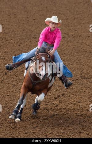 Corse di barile, Philomath Junior Rodeo, Philomath, Oregon Foto Stock