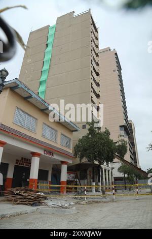 GYE DEMOLIZIONE DELL'EDIFICIO FANTASIA Guayaquil, lunedì 26 agosto 2024 i lavori di demolizione iniziano questa settimana sull'edificio Fantasia, situato in Avenida 9 de Octubre il lavoro, secondo il contratto, richiederà 2 mesi foto CÃ sar Munoz API Guayaquil Guayaquil Guayaquil Ecuador SOI GYE DEMOLIZIONE DELL'EDIFICIO FANTASIA dea0c6f5 xCÃ Foto Stock