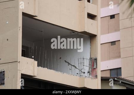 GYE DEMOLIZIONE DELL'EDIFICIO FANTASIA Guayaquil, lunedì 26 agosto 2024 i lavori di demolizione iniziano questa settimana sull'edificio Fantasia, situato in Avenida 9 de Octubre il lavoro, secondo il contratto, richiederà due mesi foto CÃ sar Munoz API Guayaquil Guayaquil Guayaquil Ecuador SOI GYE DEMOLIZIONE DELL'EDIFICIO FANTASIA fd3a5e581008b71fdae78b8x86666661xCopyright xCÃ Foto Stock