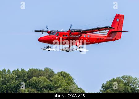 British Antarctic Survey - de Havilland Canada DHC-6 Twin Otter, arrivo alla RAF Fairford per partecipare alla mostra statica al RIAT 2024. Foto Stock