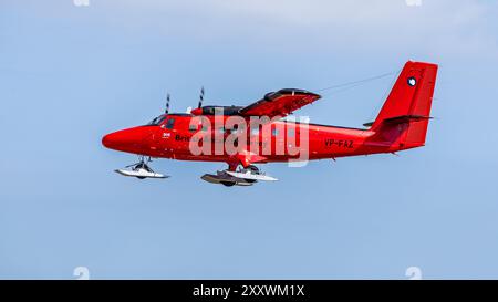 British Antarctic Survey - de Havilland Canada DHC-6 Twin Otter, arrivo alla RAF Fairford per partecipare alla mostra statica al RIAT 2024. Foto Stock