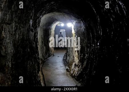 Interno delle grotte di Viengxay (Vieng Xai ), Viengxay, Houaphanh, Laos Foto Stock